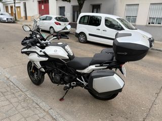 Benelli TRK 502 Blanca