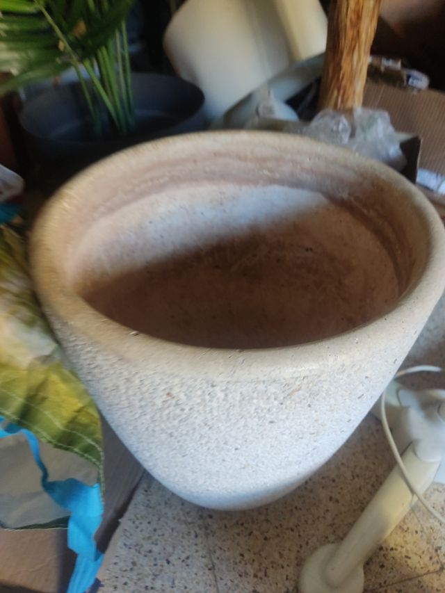 Maceta grande de terracota