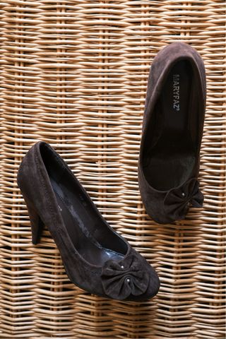 Zapatos de tacón ante marrón