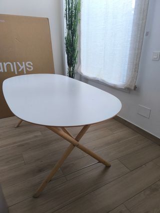 Mesa ovalada Ikea madera
