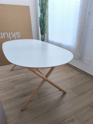 Mesa ovalada Ikea madera