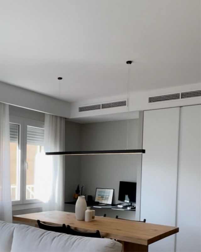 Lampada da soffitto lineare nera