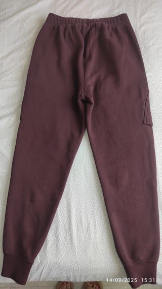 Pantalón chándal Nike marrón con bolsillos