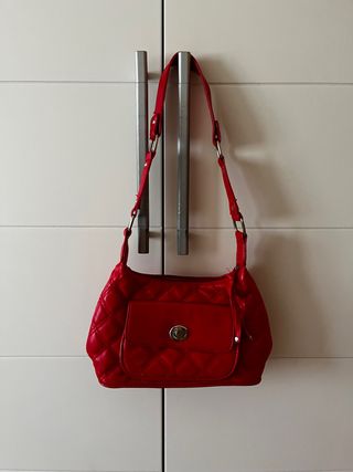Bolso rojo acolchado