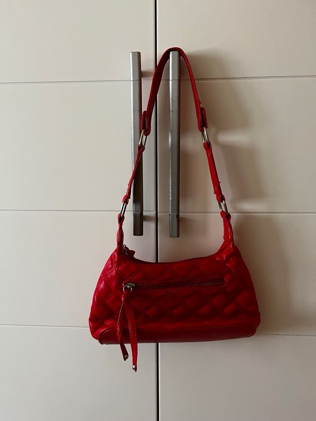 Bolso rojo acolchado