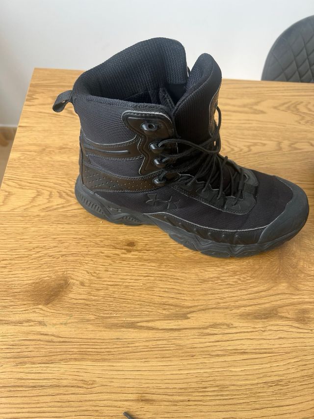 Botas Under Armour Valsetz Negras, talla 46,5