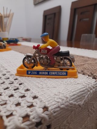 Coches y moto de colección antiguos