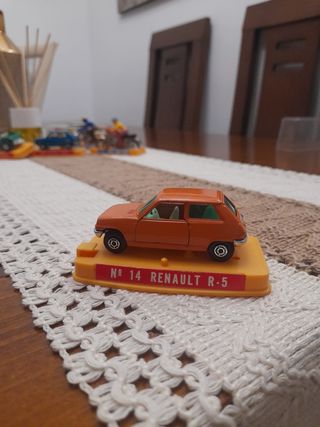 Coches y moto de colección antiguos