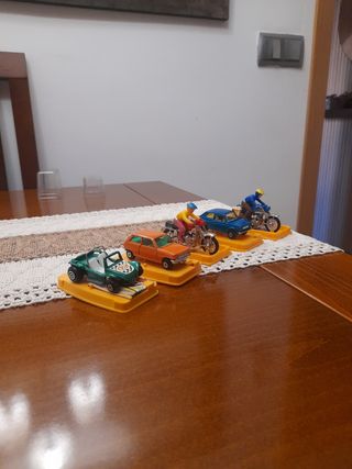 Coches y moto de colección antiguos