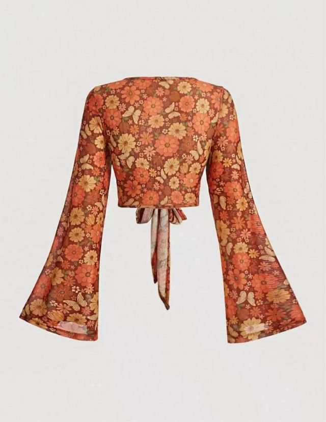 Top floral manga acampanada