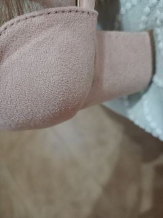 Sandalias tacón rosa con lazo