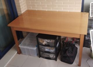 Mesa de madera maciza