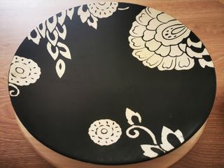 Centro de mesa decorativo negro y dorado