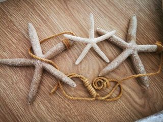 Centro de mesa decorativo negro y dorado