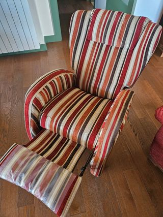 Sillón Orejero Reclinable Tela Rayas