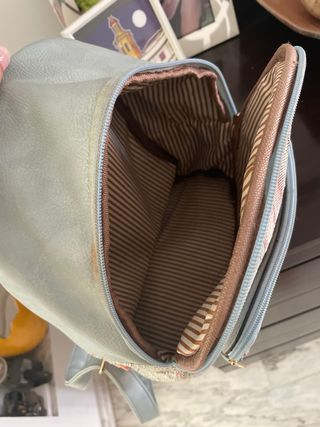 Mochila infantil con diseño de rayas