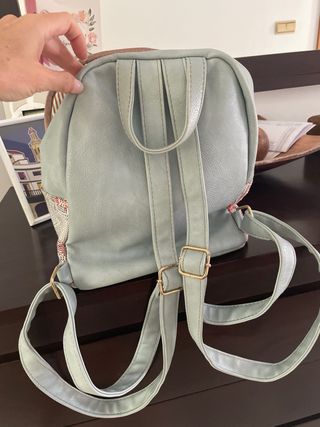 Mochila infantil con diseño de rayas