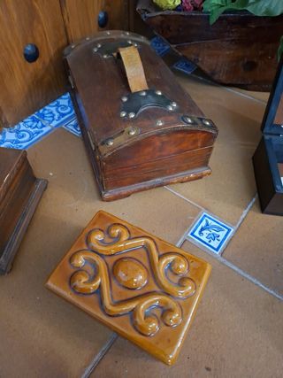 Cajas decorativas de madera y metal