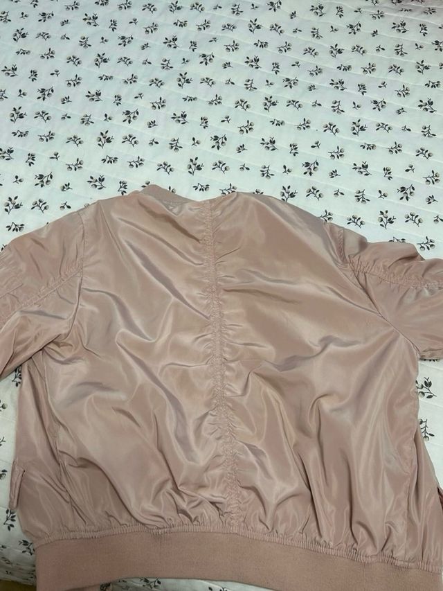 Chaqueta Bomber Rosa Bershka