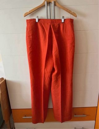 Traje rojo anaranjado de lino