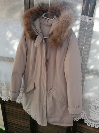 Cappotto piuma beige con cappuccio