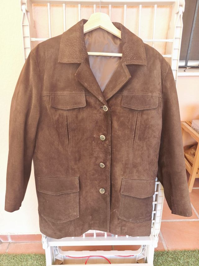 Chaqueta de piel marrón