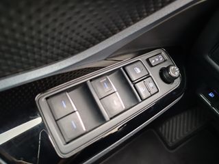 Toyota C-HR 2.0 180H DYNAMIC
