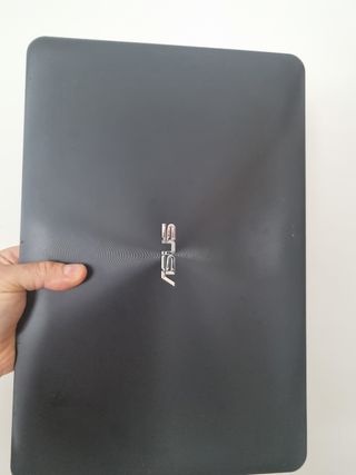 Portátil Asus i3 12GB RAM Plata