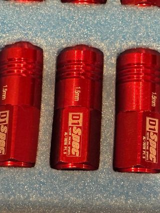 Tuercas ruedas D1 Spec Racing Nut aluminio rojas