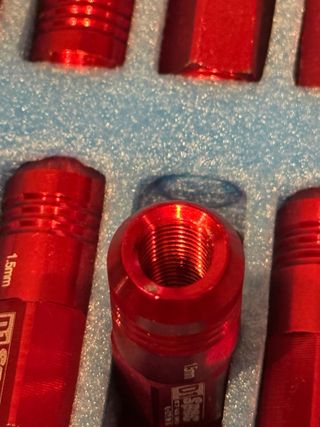 Tuercas ruedas D1 Spec Racing Nut aluminio rojas
