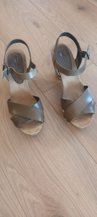 Sandalias de piel estilo zueco Talla 38