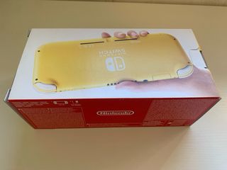 Nintendo Switch Lite Amarillo