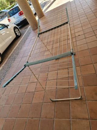 Tendedero moderno azul