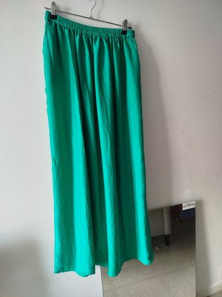 Falda satén verde Mango Talla S