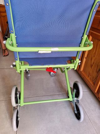Silla para bajar plantas movilidad reducida.
