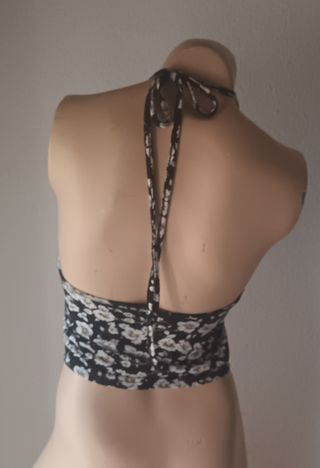 Top floral atado al cuello