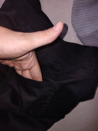 Pantalones negros con cinturón elástico