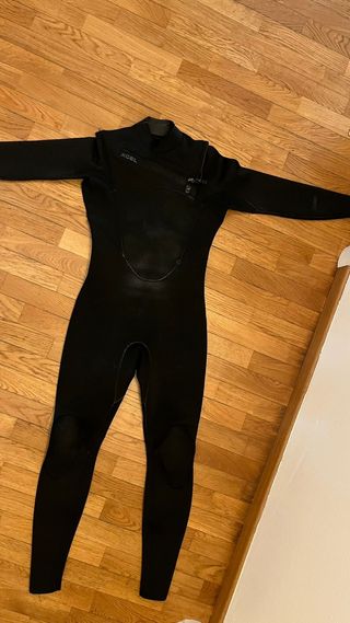 Muta surf Excel nera