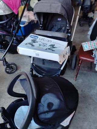 Cochecito de bebé y silla de coche