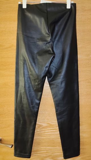 Leggings negros cuero forrados