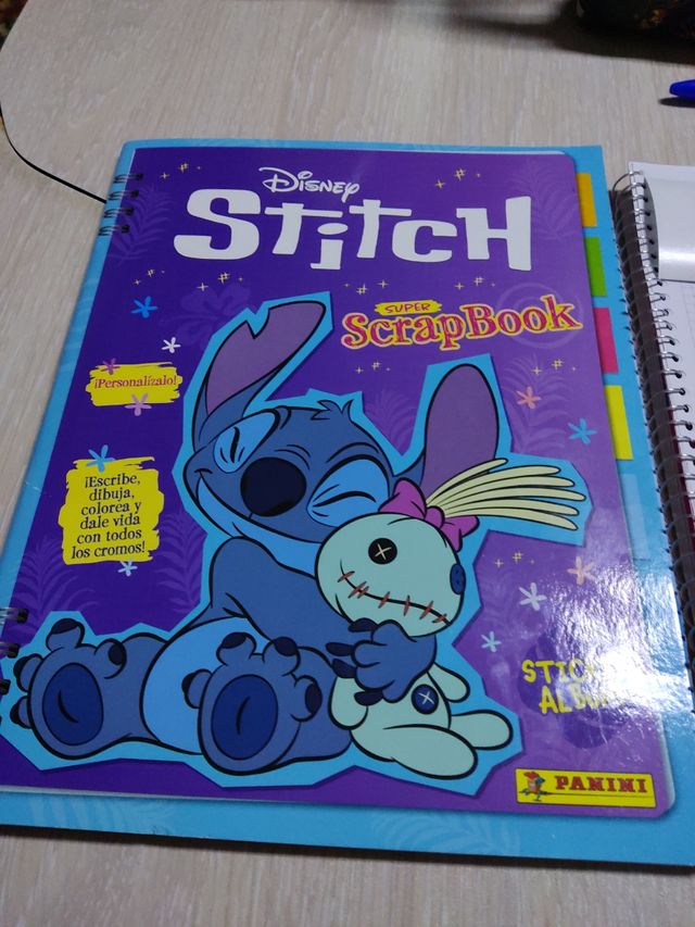 Scrapbook Stitch Disney con Cromos