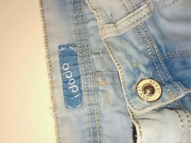 Pantalón vaquero azul claro