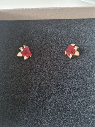 Pendientes Papiroga Hojas Baco Oro y Rojo