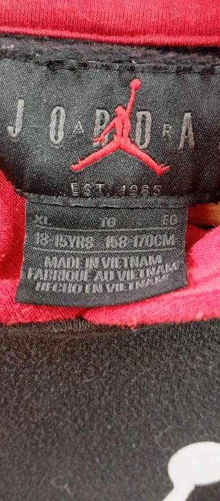 Sudadera Nike Jordan Negra y Roja