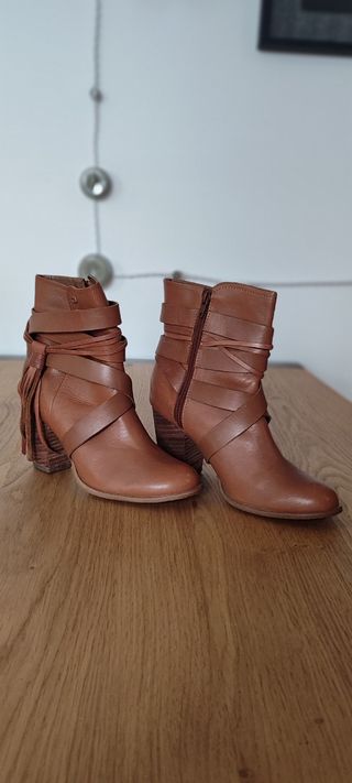 Botines de tacón Vélez piel camel 40