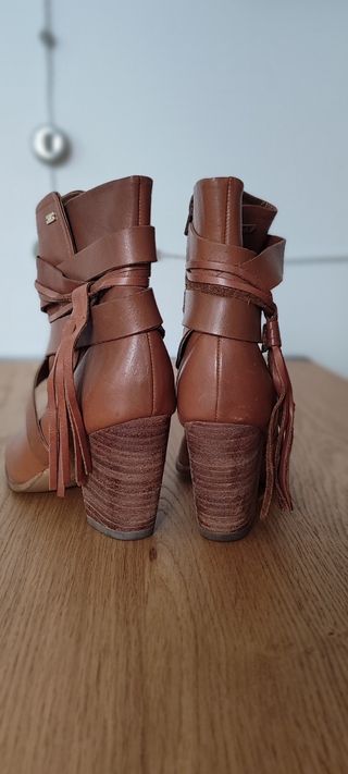 Botines de tacón Vélez piel camel 40