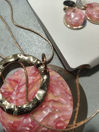 Collar y pendientes de Sfera