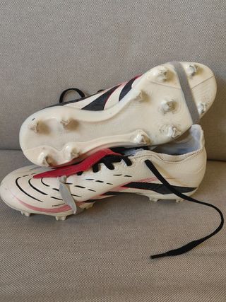 Botas de fútbol Adidas Predator talla 40