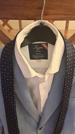 Americana, camisa, corbata comunion tizzas