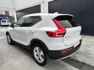 Volvo XC40 T4 MOMENTUM 2.0 190 CV AUTO